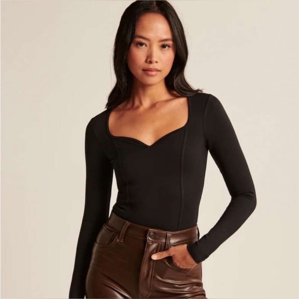 Abercrombie & Fitch Soft AF Long Sleeve Sweetheart Black Bodysuit Women’s Size M